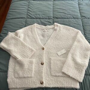 Abercrombie and Fitch Sweater - from the Lounge Collection Size M